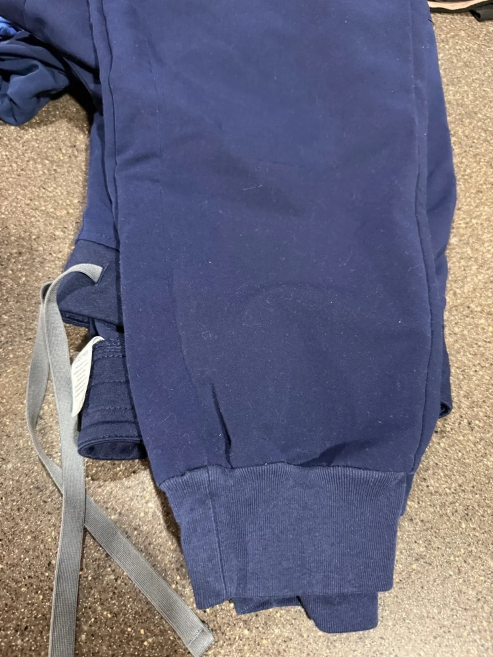 Figs Navy scrub set - Picture 3 of 8